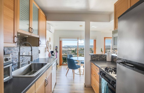 Mission Hills Condominio | Central Mission Hills Condo with Spectacular Views