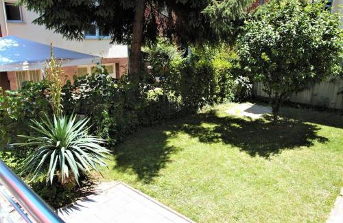 Struga Apartamento | Central Modern Apt with Garden