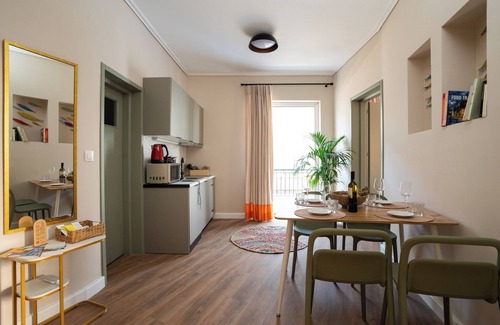 Tripoli Apartamento | Central, Modern & Sunny Apartment with city view! Pets & Family Friendly!