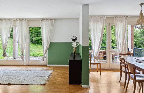 Hirslanden Apartamento | Spacious & central flat with quite terrace
