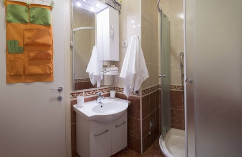 Split Casa | Central Old Town Rooms