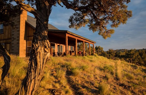 Prineville Cabina | Escapada al centro de Oregón con increíbles vistas al lago y a la montaña