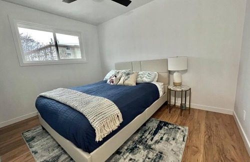 Okanagan-Similkameen Apartamento | Central Penticton. Alongside KVR Trail. Freshly Renovated. Pet Friendly.
