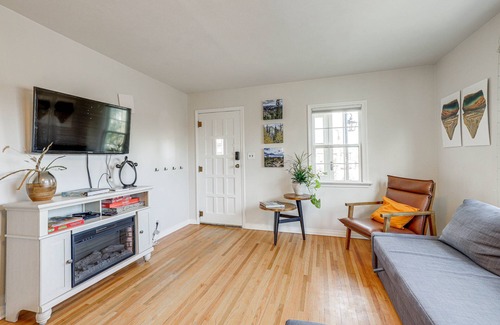 Rapid City Casa | Central Rapid City Home w/ Sunroom & Fireplace!
