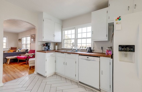 Rapid City Casa | Central Rapid City Home w/ Sunroom & Fireplace!