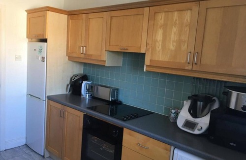 Toberbunny Apartamento | Central Spacious 3 Bedroom Apartment With Parking