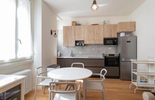 Centro Direzionale Apartamento | Central station aptament