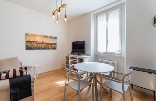 Centro Direzionale Apartamento | Central station aptament