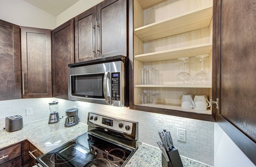 Texas Medical Center Apartamento | Central Stay Minutes from NRG, Pets, Parking, Wifi