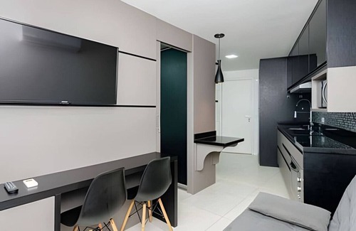 Reboucas Apartamento | Central Studio in the 7Th Avenue Building, with air and parking space