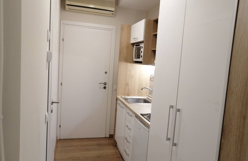 Veroia Apartamento | Central Studio on Clock Square D1