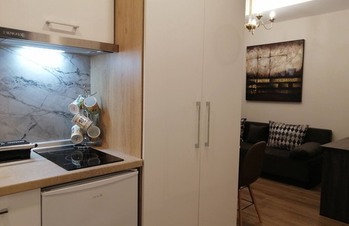 Veroia Apartamento | Central Studio on Clock Square D1