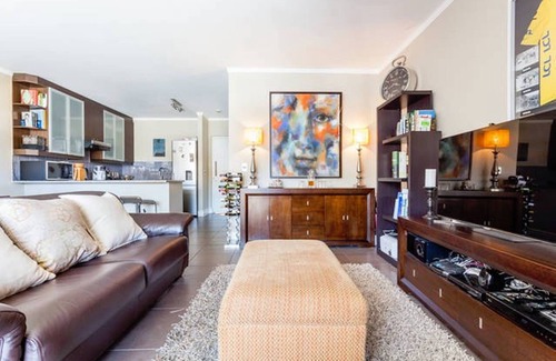 Victoria and Alfred Waterfront Apartamento | Apartamento céntrico y elegante con magníficas vistas a la montaña de la Mesa