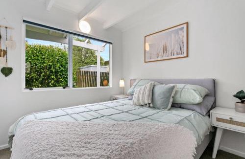 Richmond Heights Casa | Central Taupo Pet Friendly Retreat With Heat Pumps and Garden