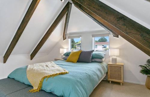 Richmond Heights Casa | Central Taupo Pet Friendly Retreat With Heat Pumps and Garden