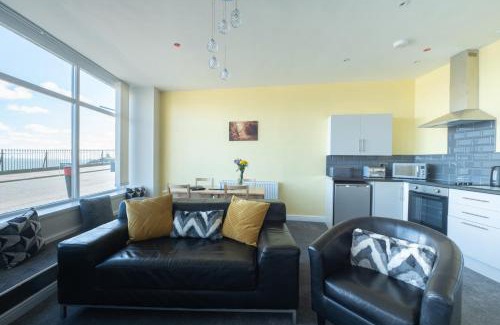 Tenby Apartamento | Central Tenby North Beach Apartment with Parking
