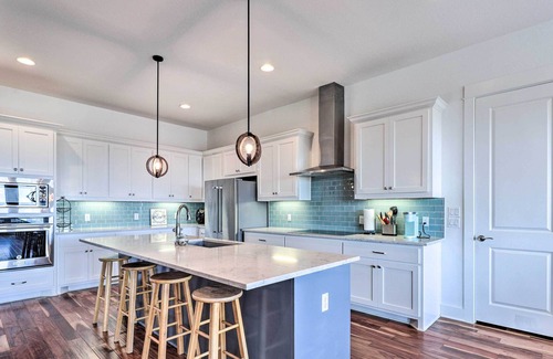 McDade Casa | Central Texas Home w/ Rolling Pasture Views!