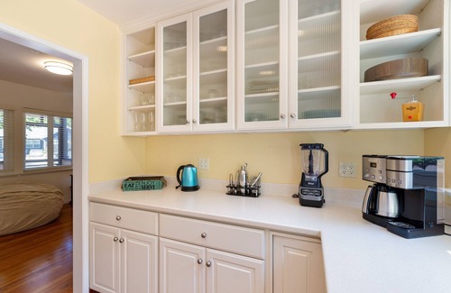 Campanil Casa | Central to adventures in the Mesa, close to beach