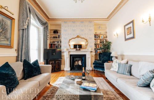 Upper Town Casa | Central Townhouse with Garden & Free Parking