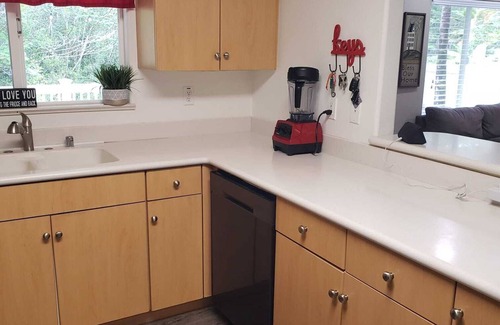 Mililani Mauka - Launani Valley Casa | Central tropical streamside retreat $0 CLEANING FEE. Ask about shorter stays.