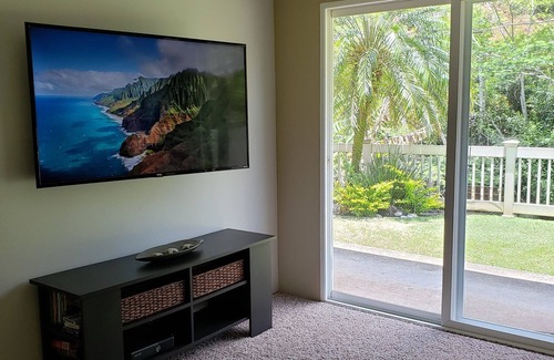 Mililani Mauka - Launani Valley Casa | Central tropical streamside retreat $0 CLEANING FEE. Ask about shorter stays.