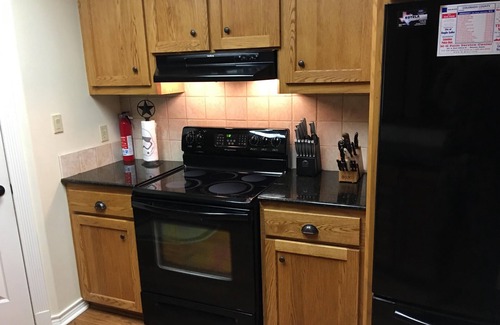 Columbus Otro | Central Texas House en 3 acres con acceso potencial a un rancho de 800 acres