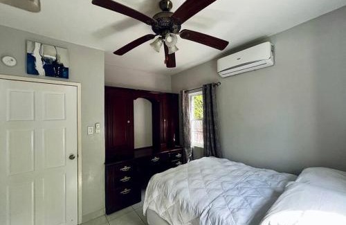 Belize City Casa | CentralCity "Haven" Private Home & Pool