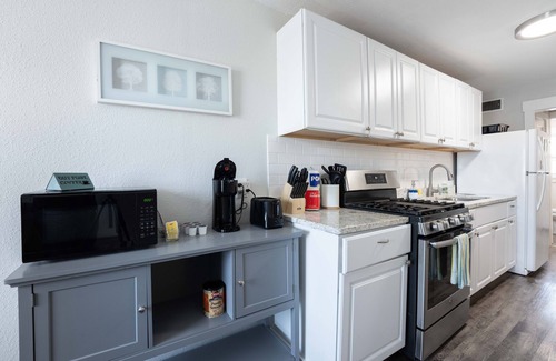 Del Mar Apartamento | CentralCozy1BDR+PetsOK+Extended Stay Discount