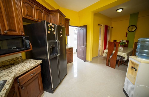 Jarabacoa Apartamento | Centrally Located Lovely 3-bedroom Rental unit with Free parking