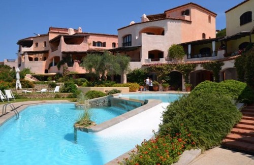 Porto Cervo Apartamento | Casa en el corazón de Porto Cervo con piscina en el Puerto Viejo