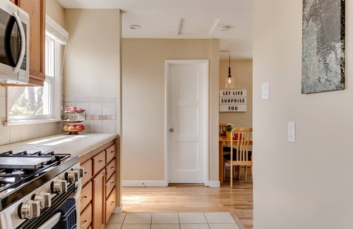 Circle Area Cabaña | Centrally Located, 1-BR at Long Beach Casitas