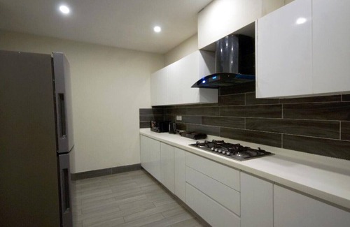 Lahore Apartamento | Centrally Located 3 Bedroom Apartment in Lahore