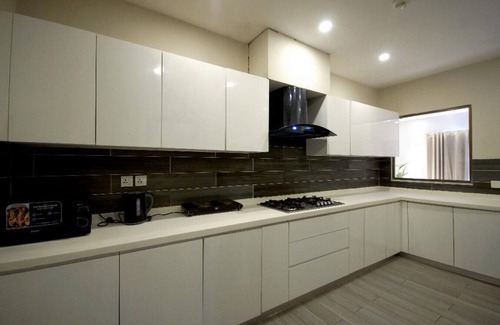 Lahore Apartamento | Centrally Located 3 Bedroom Apartment in Lahore