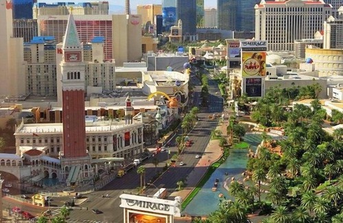 Downtown Las Vegas Casa | Centrally Located! 3 Units w/ FREE Parking! Close to North Las Vegas Airport!