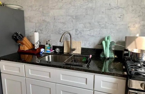 Morgantown Casa | Centrally Located 3 BR Suite with Stylish Upgrades