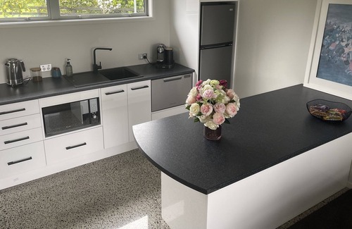 Leamington Casa | Centrally located accommodation and close to sporting events
