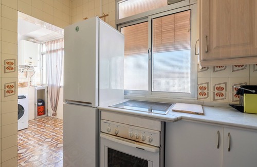 Los Remedios Apartamento | Apartamento céntrico en Sevilla (Triana - Los Remedios) con WiFi, AC y Parking