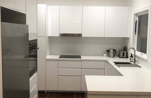 Bargara Casa | Centrally located "Bargara Beach Cottage"