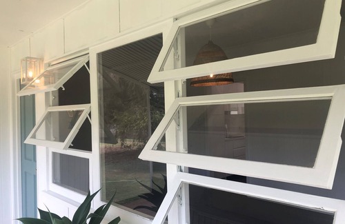 Bargara Casa | Centrally located "Bargara Beach Cottage"