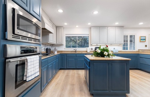 Oak Park - Northwood Casa | Centrally located cozy home close to everything.