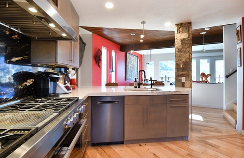 Downtown Park City Casa | Centrally Located, Close to Ski, Main Street, Free Resort Shuttle. Perfect for Sundance!