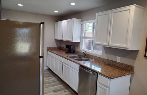Mesa Cabaña | Centrally located close to everything with private entry and private yard.