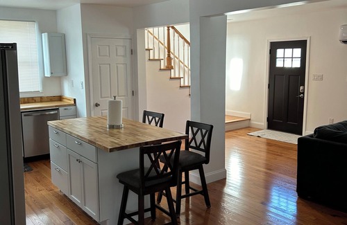 Danbury Casa | Centrally located,Close to Danbury Hospital and Wesconn Extended Stay