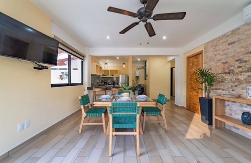 R Condominio | Centrally located condo with private plunge pool