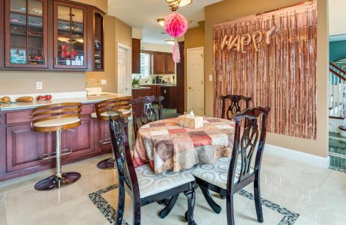 Mainland Casa | Centrally Located Family Home with Pool