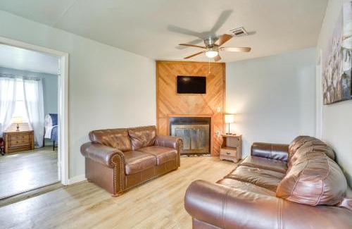 Gonzales Casa | Centrally Located Gonzales Home with Yard!