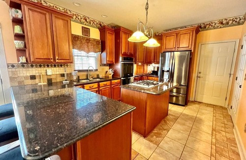 Greensboro Casa | Centrally Located Great for Traveling Professional