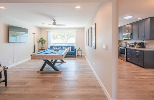 Paradise Valley Village Casa | Centrally Located Hike Dine & Shop w/ Pool Table, Heated Pool, Office, Firepit