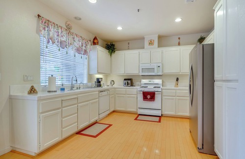 Hayward Casa | Centrally Located Home w/ Yard in Hayward!