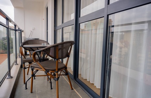 Nairobi Upper Hill Apartamento | Centrally located making it easy to access shopping centers, CBD and airports.